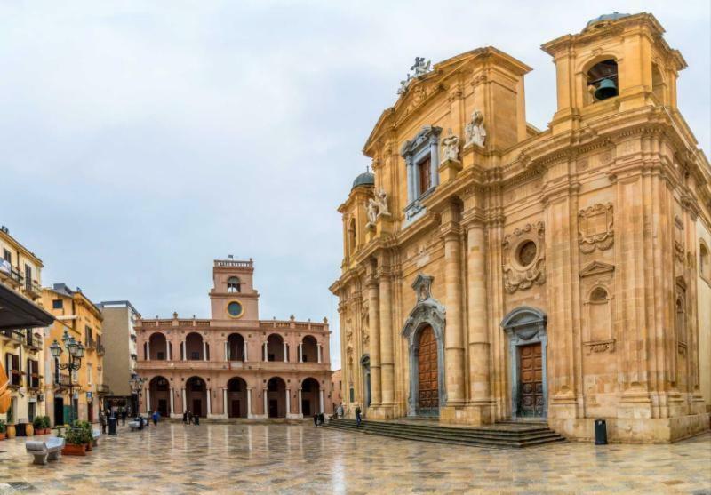 Апартаменты Chiostro Di S. Antonio Марсала Экстерьер фото